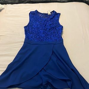 Lace romper with back zipper, Size small, Blue